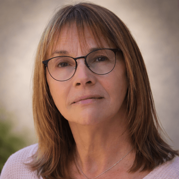 תמי לינדנבאום, פסיכותרפיסטית פסיכואנליטית ועובדת סוציאלית קלינית תמי לינדנבאום, פסיכותרפיסטית פסיכואנליטית ועובדת סוציאלית קלינית